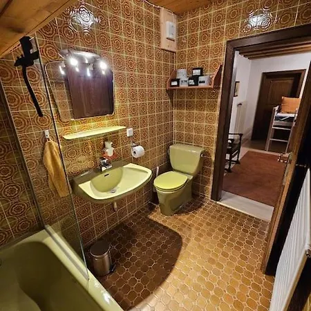 Berg Und Bach - Lakes 5min, Salzburg 20min Lägenhet